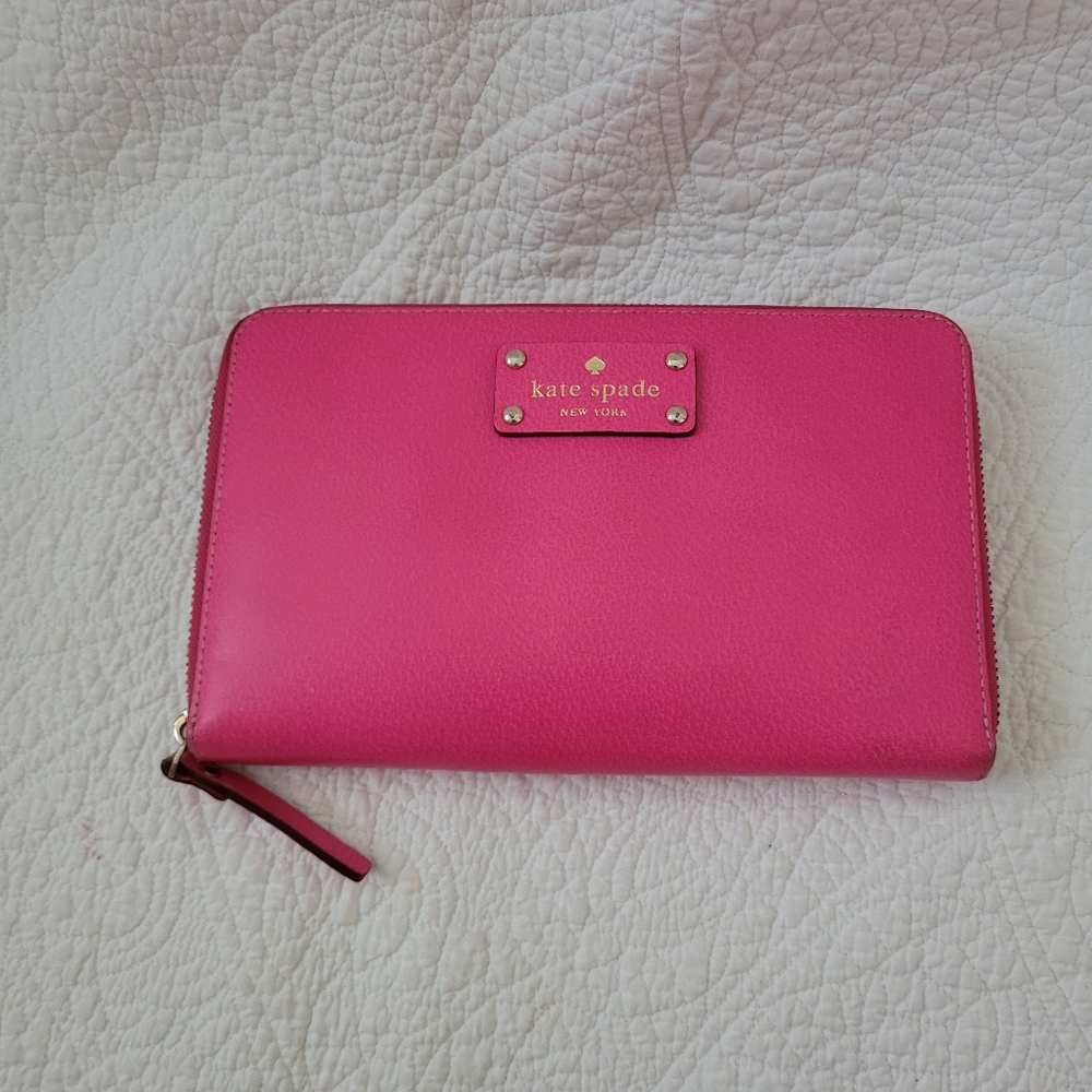 Kate Spade Grand Street Zip Travel Wallet